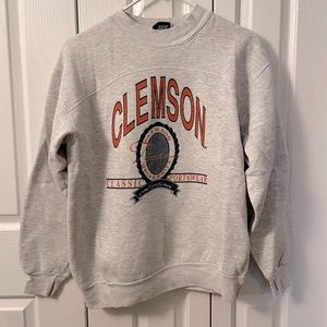 Clemson grey sweatshirt with emblem